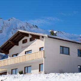 Berghaus Schäfer, hotel in Faschina