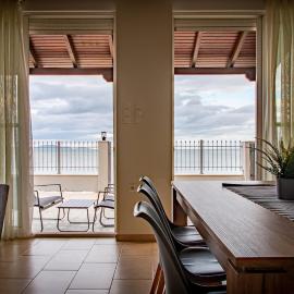 Marathon Coastal House, hotel en Maratón