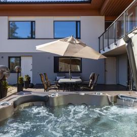 Finnish Villa with Pool and Sauna near Helsinki、エスポーのホテル