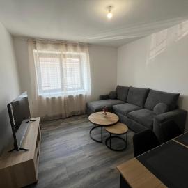 Nouvel appartement T4 avec parking et Wi-Fi gratuit