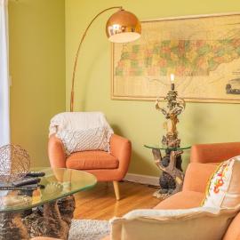 Retro and Relaxed Studio Condo for 2 - Park Views, Pools & Wifi, hotel em Gatlinburg