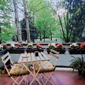 IL BALCONE NEL PARCO - stanze con bagno privato