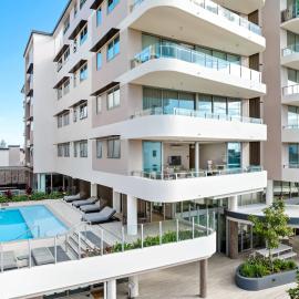 Lowanna Beach Resort Kawana、カワナ・ウォーターズのホテル