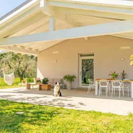 Casa RiVa - Among olive trees and the Tuscan coast, hotel en Vada