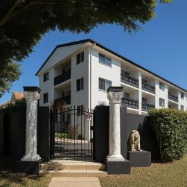Redcliffe Villa