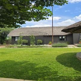 The House On The Hill, hotel a Lanseria