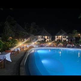 Ngalawa Beach Village, hotel em Uroa