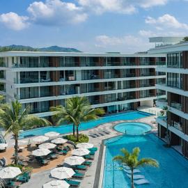 Bright 1BR Kora Beach 200m to Beach Resort Pools & Gym: Layan Plajı şehrinde bir otel