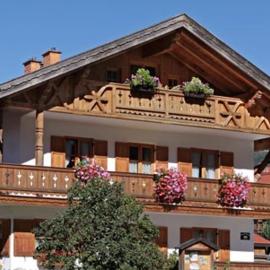Ferienwohnung Alpenwelt, hotel u gradu 'Mittenwald'