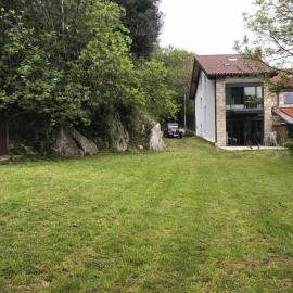 Casa con jardin en Solares