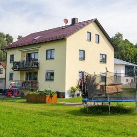 Haus Heidi mit Balkon, hotel in Moosbach
