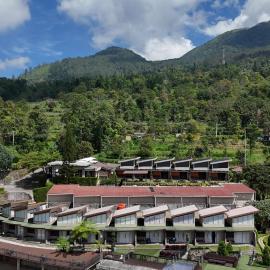 Pondok Wisata & Villa Umbul Sidomukti, מלון בGebugan