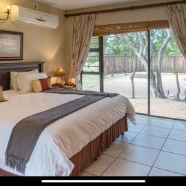 Zebula Golf and Wildlife Estate - Zebras Crossing Pax 10 - Moi Signature Villa