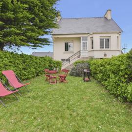 450m de la plage, maison pour 2 adultes 2 enfants, hotel a Brignogan-Plage