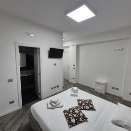 La Lira Two GuestHouse