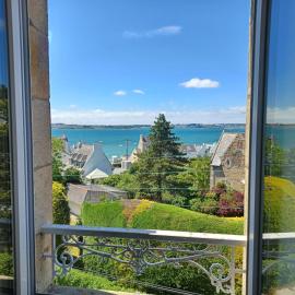Le soleil couchant, hotel in Carantec
