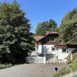 Riant gelegen ruime Villa