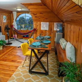 Kendi Stays - Rustic Penthouse Attic