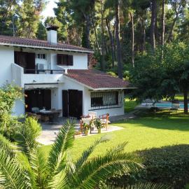 Sani Stavronikita Exclusive Pool Villa – hotel w mieście Sani Beach