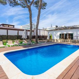 Villa Els Pins, hotel in El Arenal