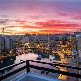Spinola Fantastic Seafront Duplex Apartments & Penthouse
