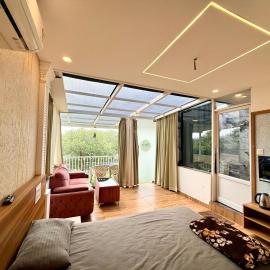 Kp's Riverland Resorts, hotel sa Madwa
