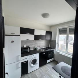 Apartament Yuk, hotel v destinácii Bragadiru