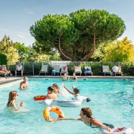 Camping Paradis l'Arada Parc, hotell sihtkohas Sonzay