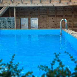 Domki Złote Piaski Kryty Basen Sauna Jacuzzi, hotel din Jastrzębia Góra