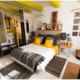 La Joliette, hotell i Junas