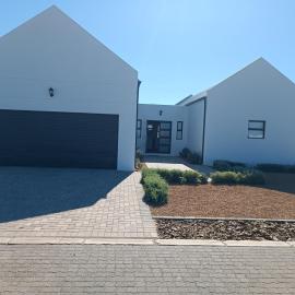 Holiday Home in Coastal Estate, Laaiplek, West Coast, hotel in Velddrif