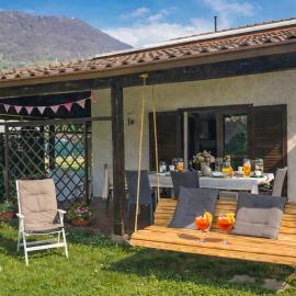 Lago Lodge Claudia, готель у місті Домазо