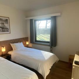 Room with Private Bathroom - Close to Festival - Ganzendrieshoeve, hotelli kohteessa Rumst