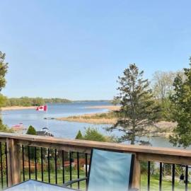 Thousand Islands Home, Gananoque, Kingston, Ontario, khách sạn ở Gananoque