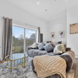3BR Penthouse Apartment l Peaceful and Spacious