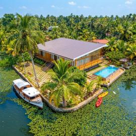 Kyna Backwater Resort Alleppey Alappuzha, hotelli kohteessa Alleppey