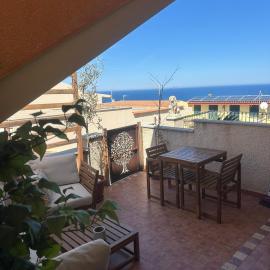 Hilltop Apartment, מלון בקסטלסרדו