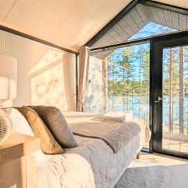Hossaville Luxe West Lake Cabin III, hotelli kohteessa Ruhtinaansalmi