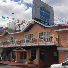 Hotel Villa Fontana Inn، فندق في إنسينادا