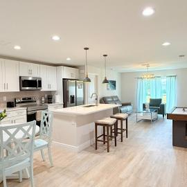 Fresh 3BR Home, Peaceful Stay, hotelli kohteessa Port Charlotte