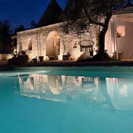 Trulli Fichi Luxury Trullo with Private Spa and Saltwater Pool, Hotel in Santa Lucia