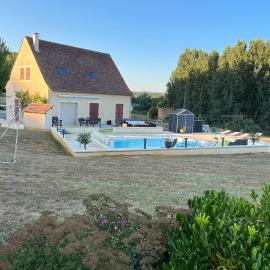 Villa piscine chauffée et jacuzzi Sarlat en Périgord