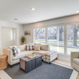 Overland Park Home Near Dtwn w/ Easy Hwy Access, hotel u gradu 'Overland Park'
