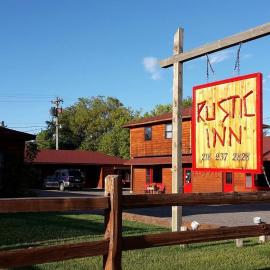 Viesnīca Rustic Inn pilsētā Park Rapids