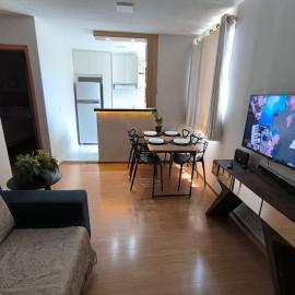 Apto Cuiabá 2quartos próximo UNIC UNIVAG UFMT SHOPPING ar condicionado wi fi garagem privativa, Hotel in Cuiabá