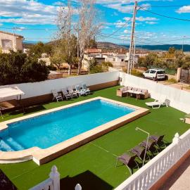 Villa Amparín - BBQ - POOL 3 habitaciones hasta 8 personas, hotel u gradu Catadau