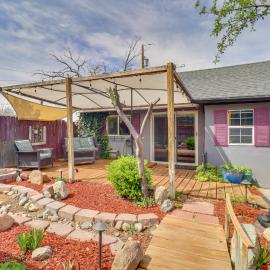 Walk to Downtown! ABQ Couple's Studio w/ Deck