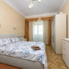 2-Bedroom Apartment on Khreshchatyk