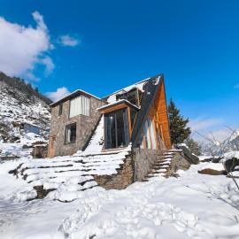 Vaadi - Pintrest style Cabin near Auli, hotel in Joshimath