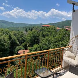 Niki's Paradise View, hotel v destinaci Taxiarchis